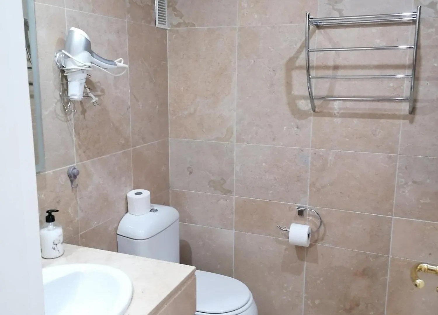 2252-Amazing Apt On Beach, Port View From Terrace! Manilva Apartment
